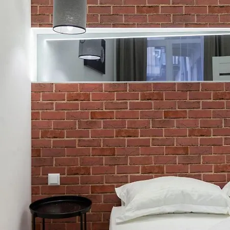 On Kulisha Str Львів